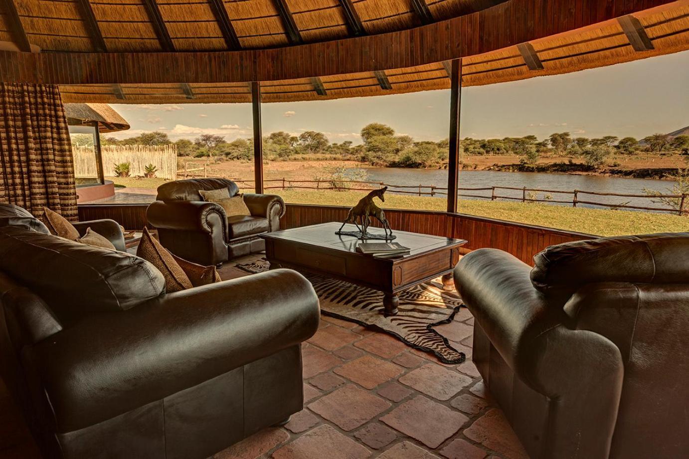 Mount Etjo Safari Lodge Kalkfeld Luaran gambar