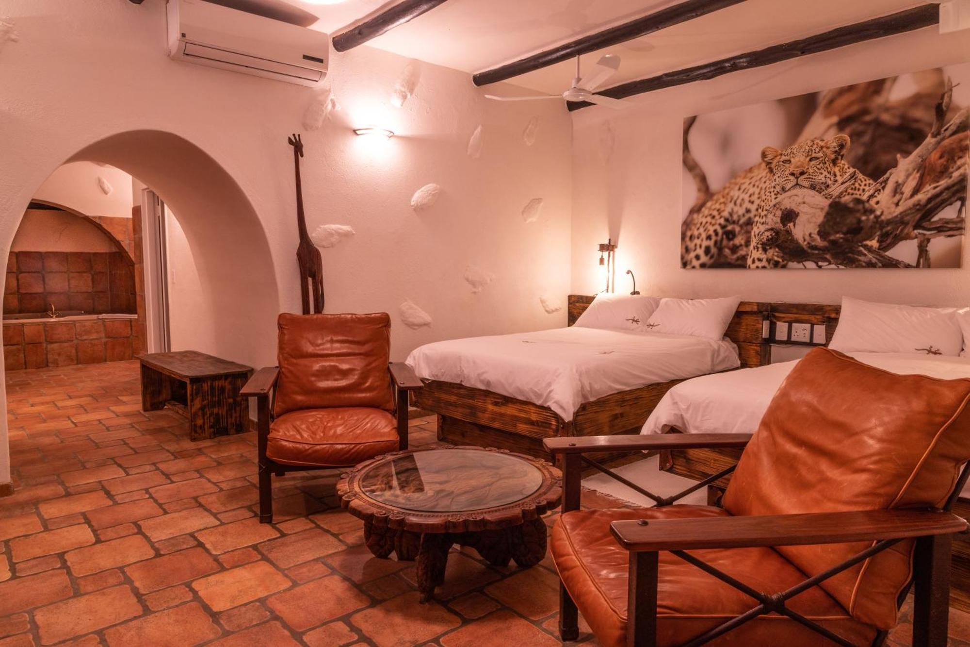 Mount Etjo Safari Lodge Kalkfeld Luaran gambar