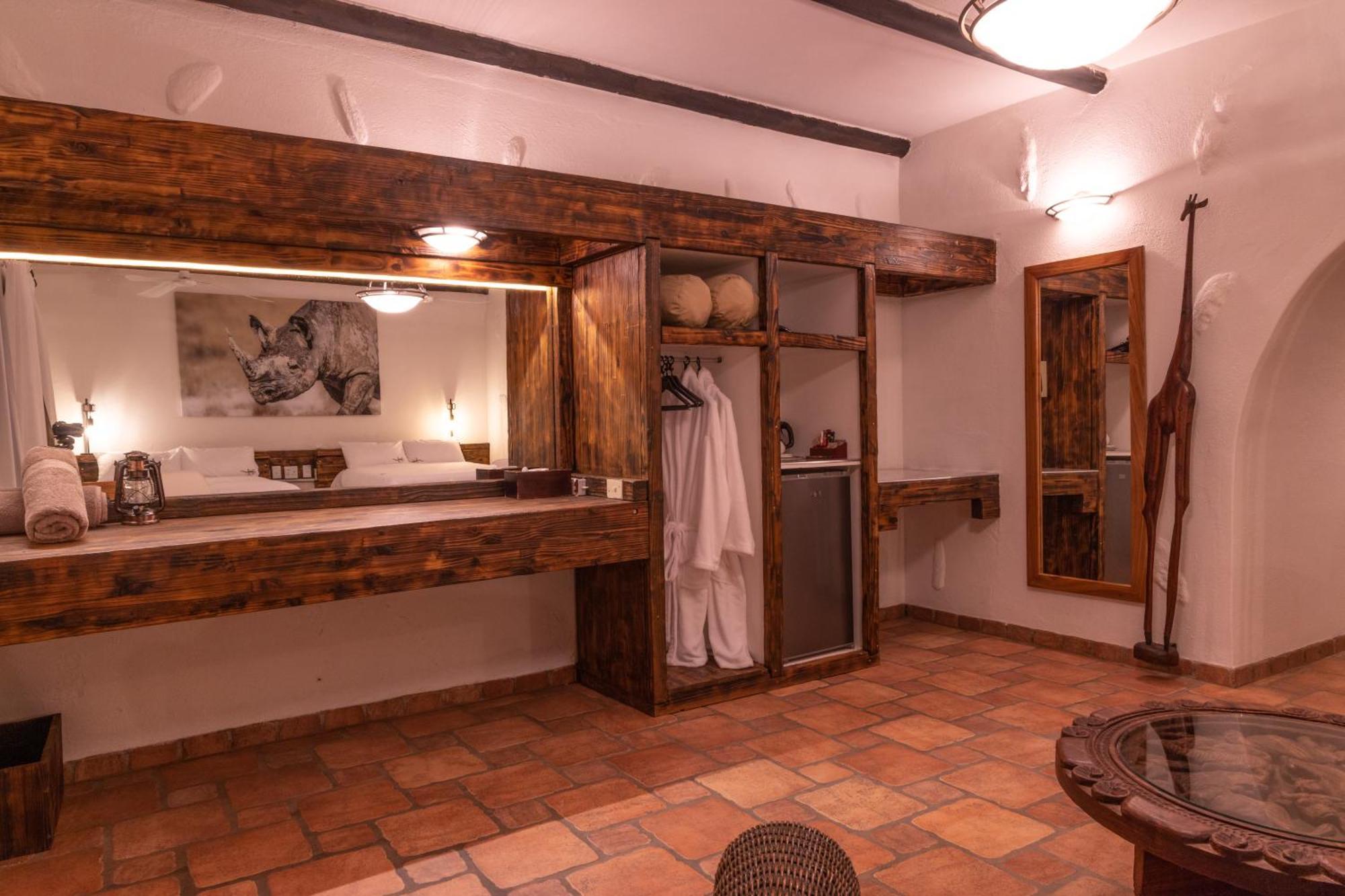 Mount Etjo Safari Lodge Kalkfeld Luaran gambar