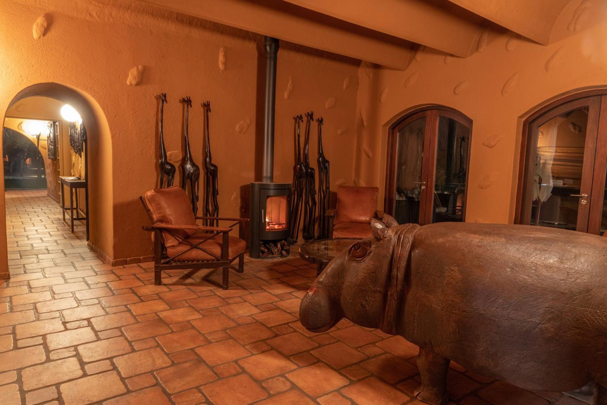 Mount Etjo Safari Lodge Kalkfeld Luaran gambar